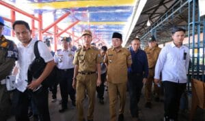 tinjau_pasar_4_656fbcb10a